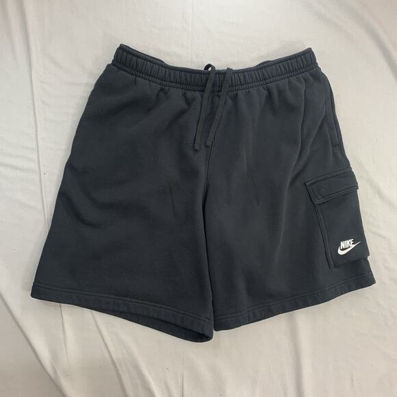 Nike Sportswear Club Cargo Fleece Shorts Black Athletic Men's Size XL - Picture 1 of 7